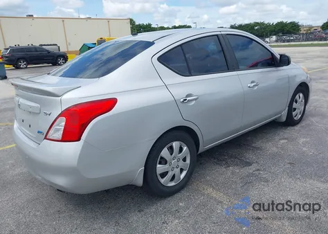 2013 Nissan Versa 1.6 Sv z USA, uszkodzony, nr VIN 3N1CN7AP5DL819164